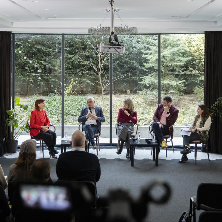 MOVE.BG представи доклада “Компас към просперитет: Фокус Индустрия”